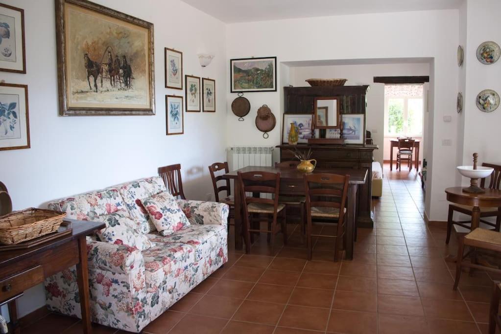 Agriturismo Il Casaletto Montefranco Екстериор снимка
